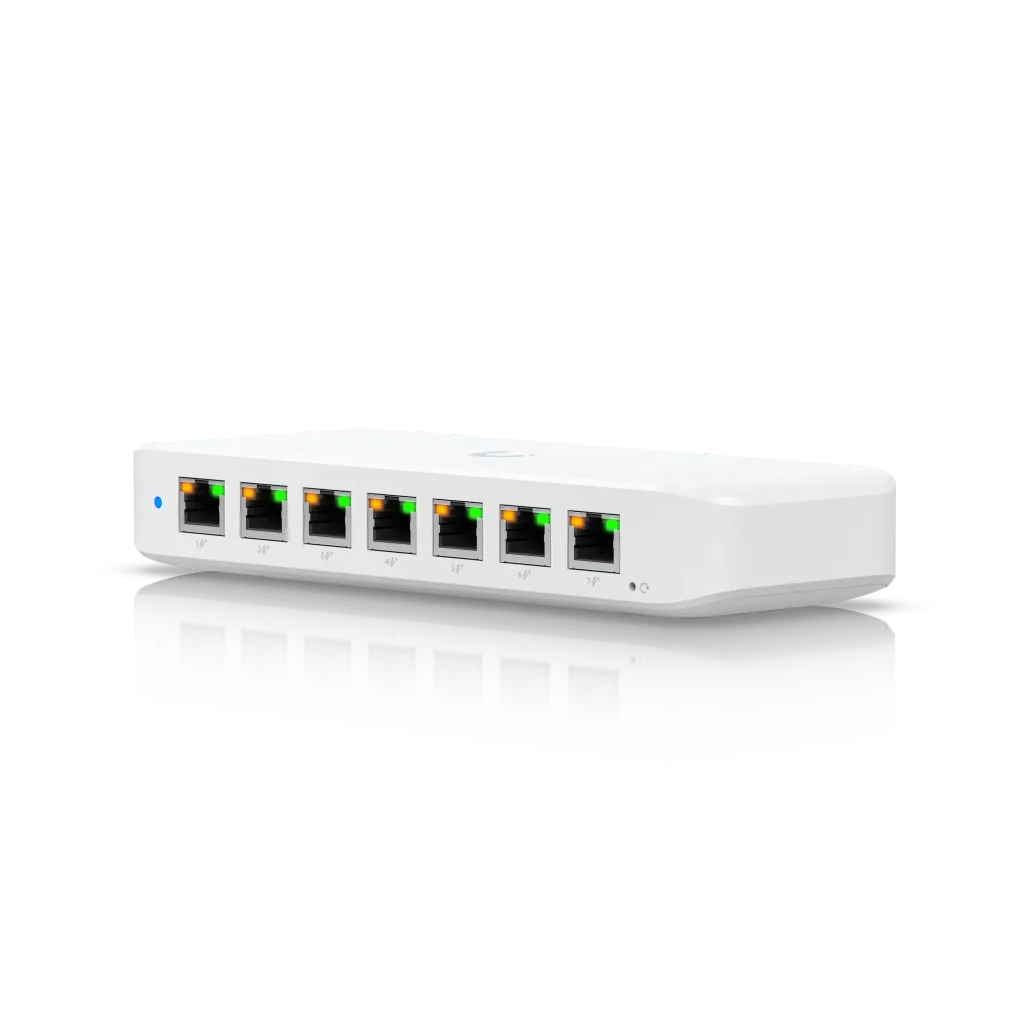 UniFi Switch 8 port GbE PoE+ Switch powered by PoE+ 60W
